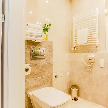 Coin Krakowska Lejlighedshotel 3*